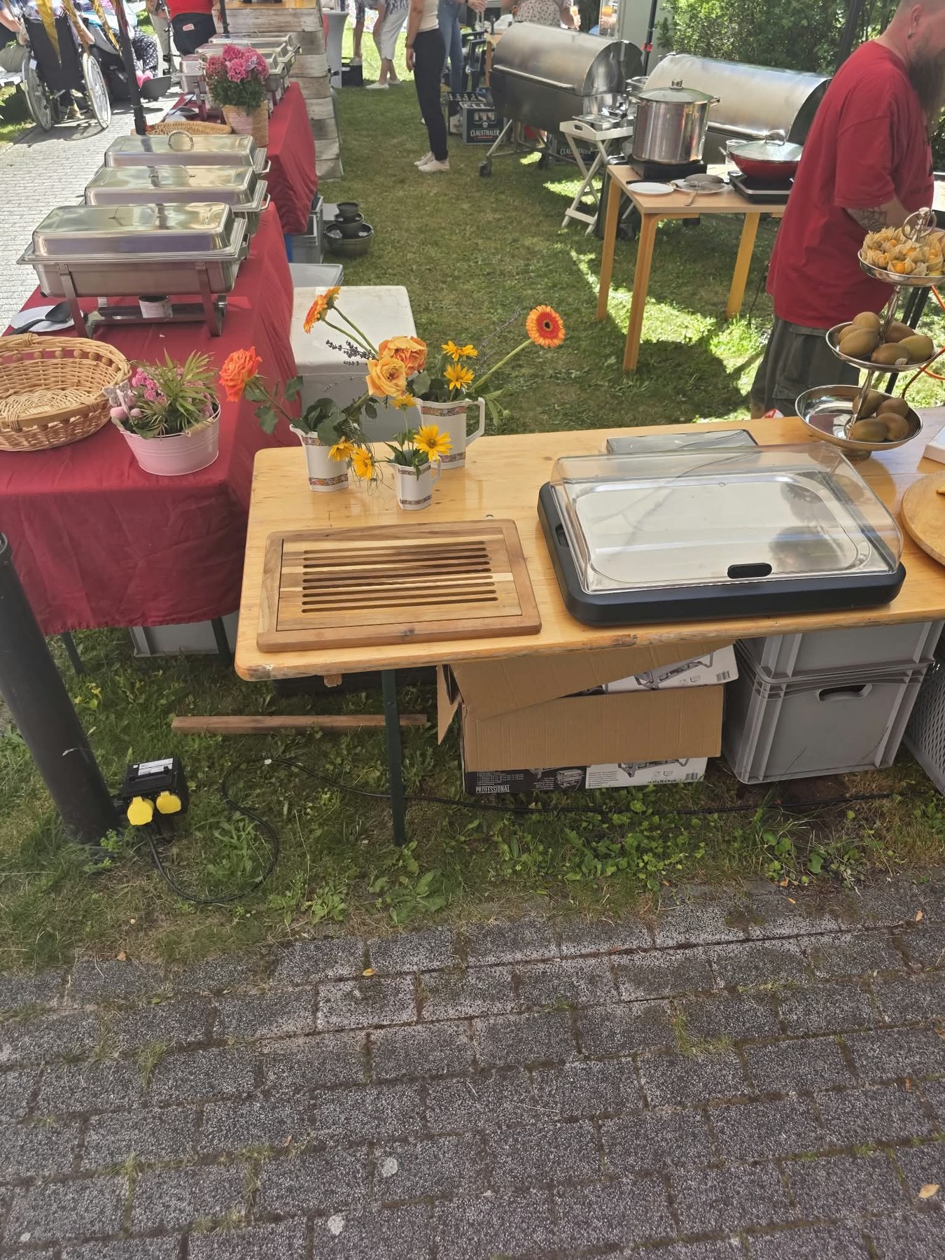Impression von Catering, Grill und Veranstaltung
