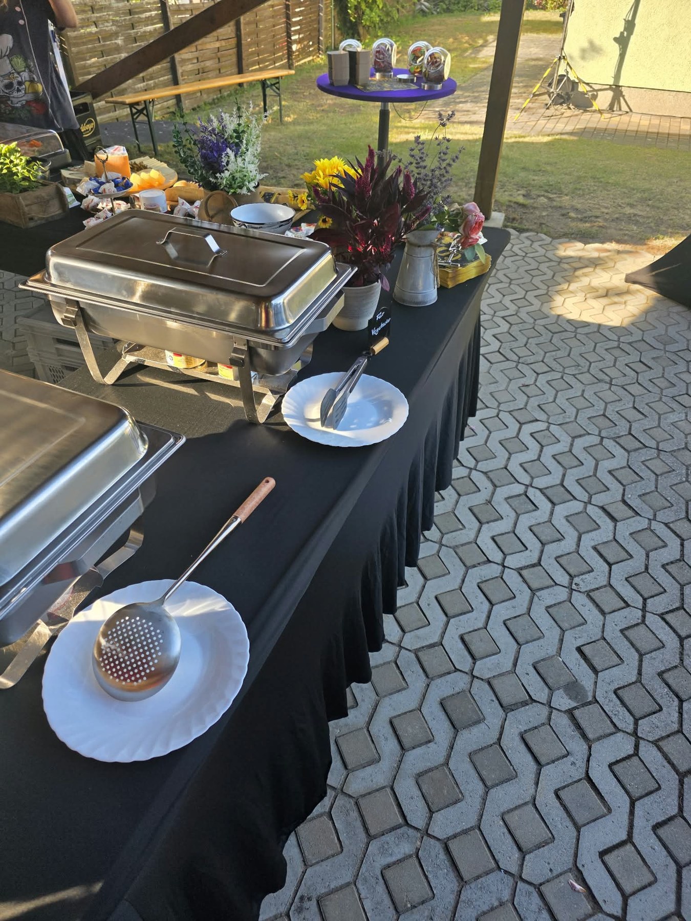 Impression von Catering, Grill und Veranstaltung